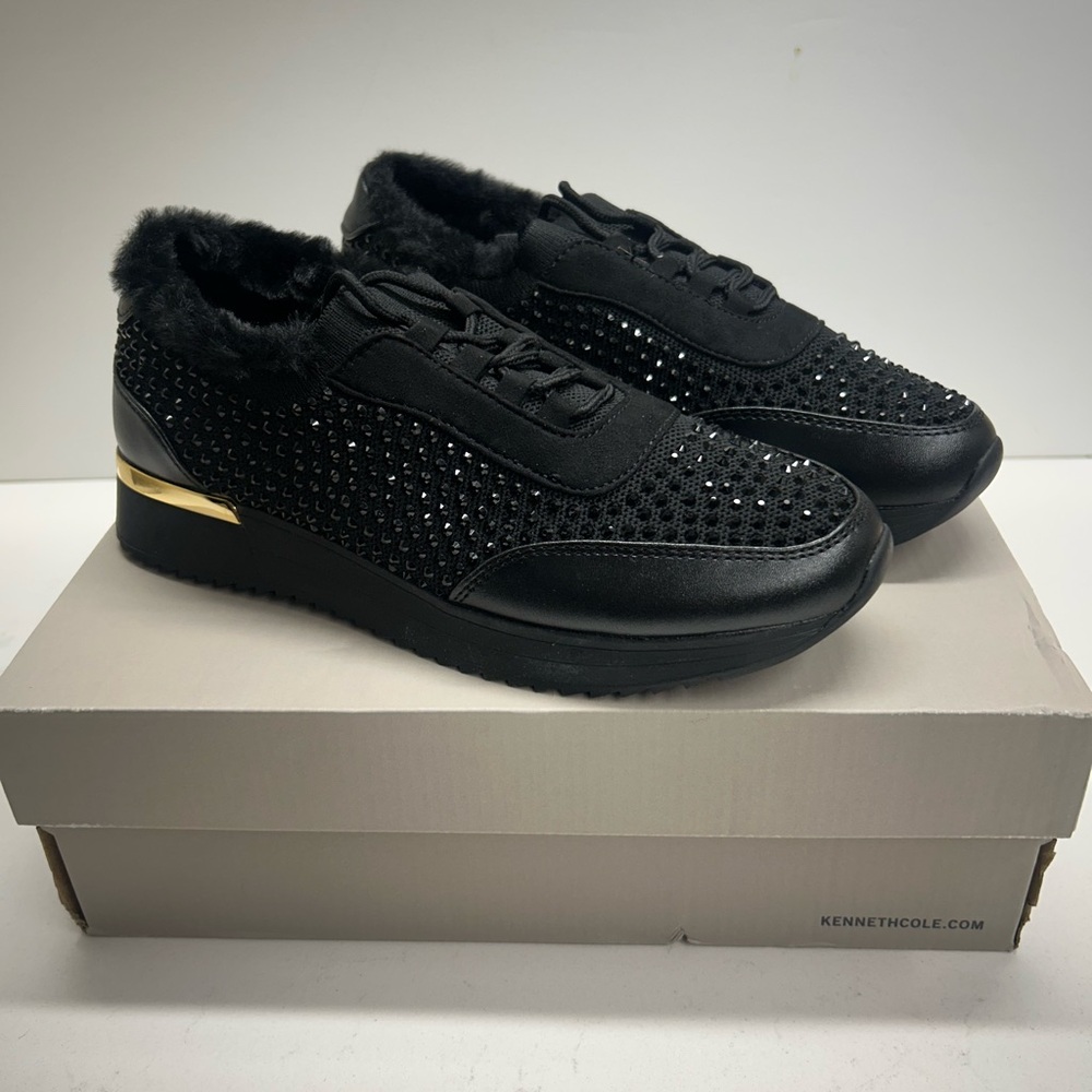 Kenneth Cole Black Cari Cozy Sneakers with Fur and Gold Accent Size 7M